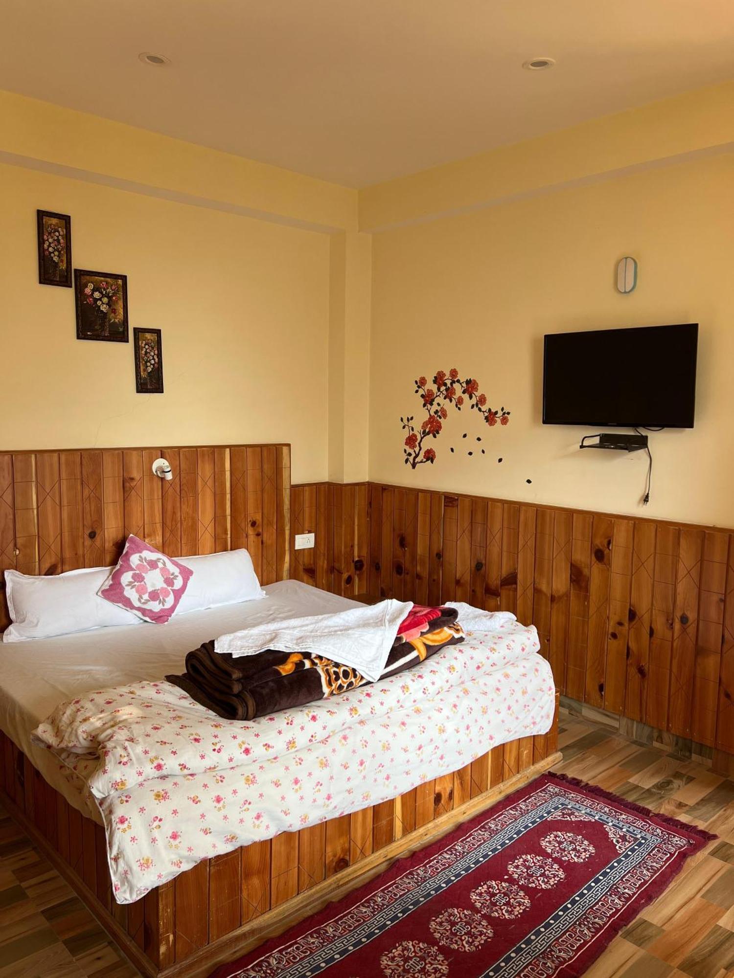 Mozo Inn&Cafe Jibhi Banjār 외부 사진